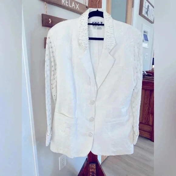Vintage EREZ Cotton White Blazer Eyelet Long Sleeves Pearl Details Large EUC - Picture 3 of 13